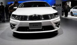 最新款大众cc爆料图片,动感流畅设计，科技配置升级，引领中级车市场新潮流”